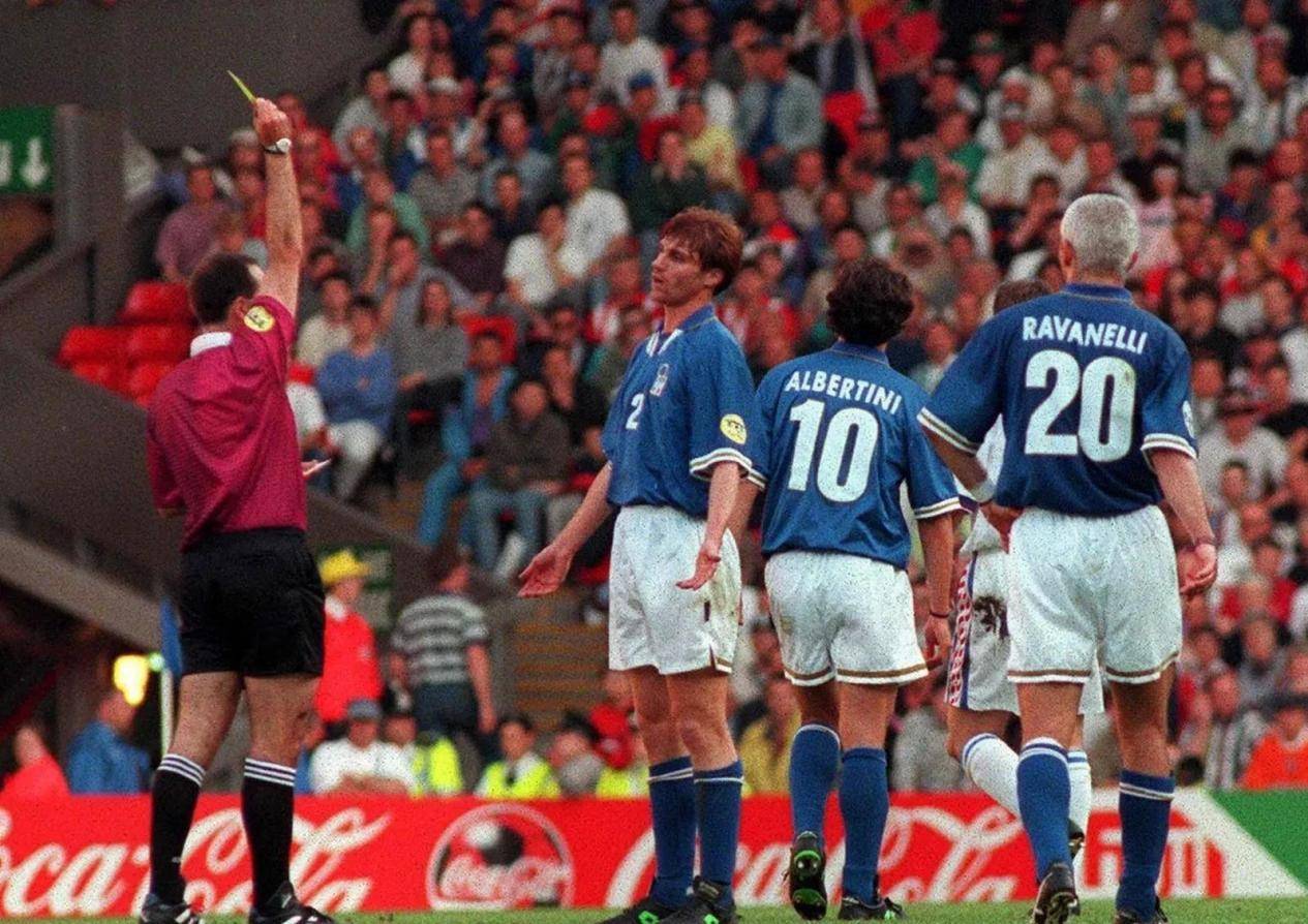 德国国家队训练开放日,今晨造点机会引观众欢呼,意大利杯在即,阵容厚度经受考验的简单介绍-AYX Sports